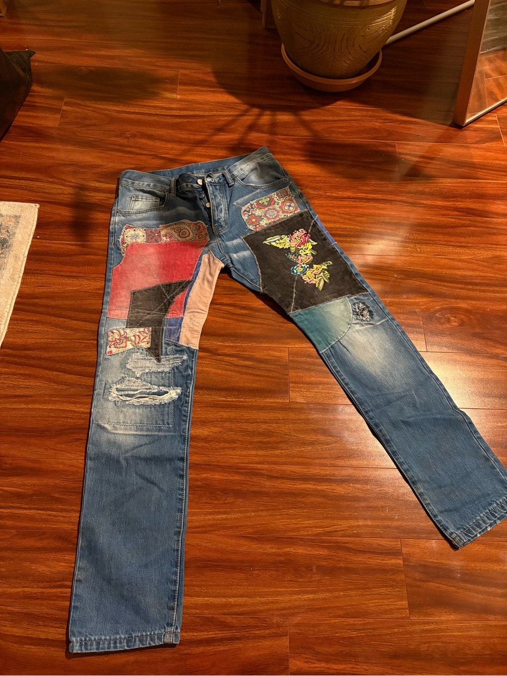 MNML Men's Blue Patchwork Embroidered Jeans 31